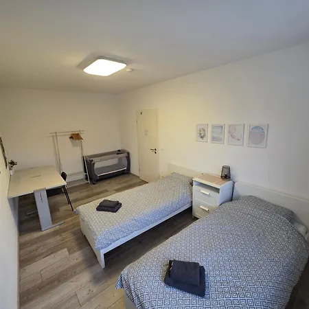 Kwatera prywatna Doppelzimmer Fuer Bis Zu 4 Personen - 4 Og *