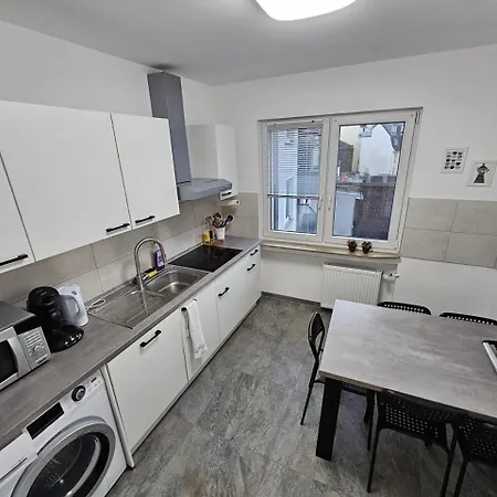 Kwatera prywatna Doppelzimmer Fuer Bis Zu 4 Personen - 4 Og *