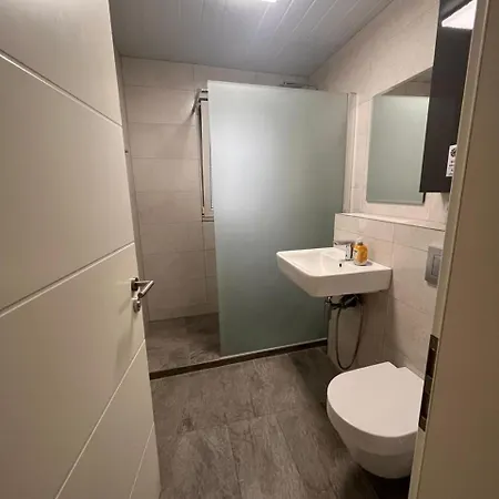 Kwatera prywatna Doppelzimmer Fuer Bis Zu 4 Personen - 4 Og Duisburg