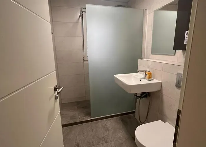 Kwatera prywatna Doppelzimmer Fuer Bis Zu 4 Personen - 4 Og Duisburg